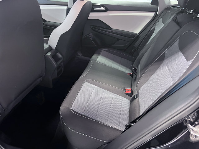 Certified 2025 Volkswagen Taos S FWD image 16