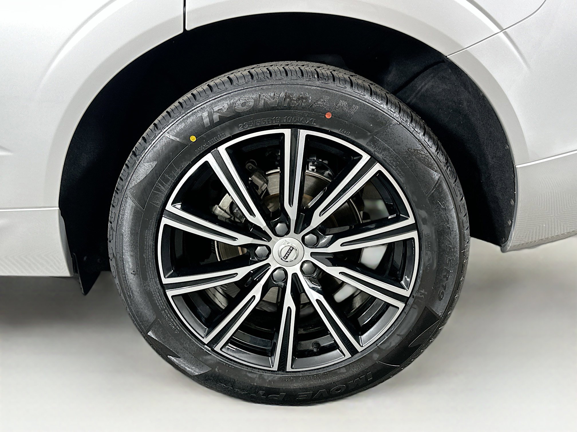 Used 2021 Volvo XC60 T5 Inscription image 11