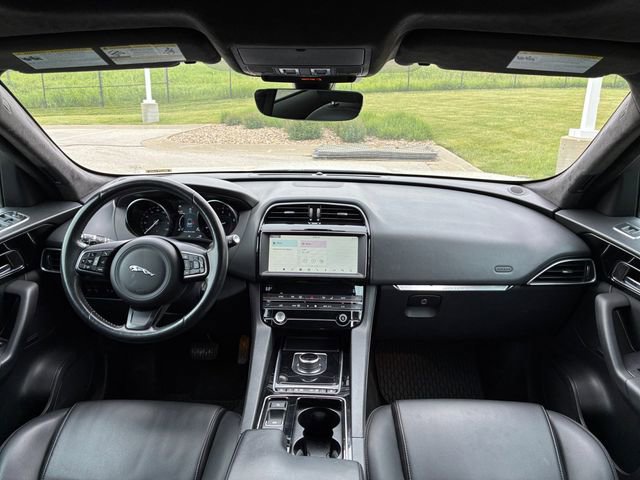 Used 2020 Jaguar F-PACE Premium AWD/4WD image 13