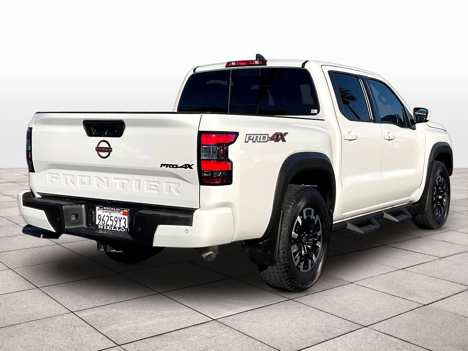 Used 2024 Nissan Frontier PRO-4X w/ Technology Package image 15