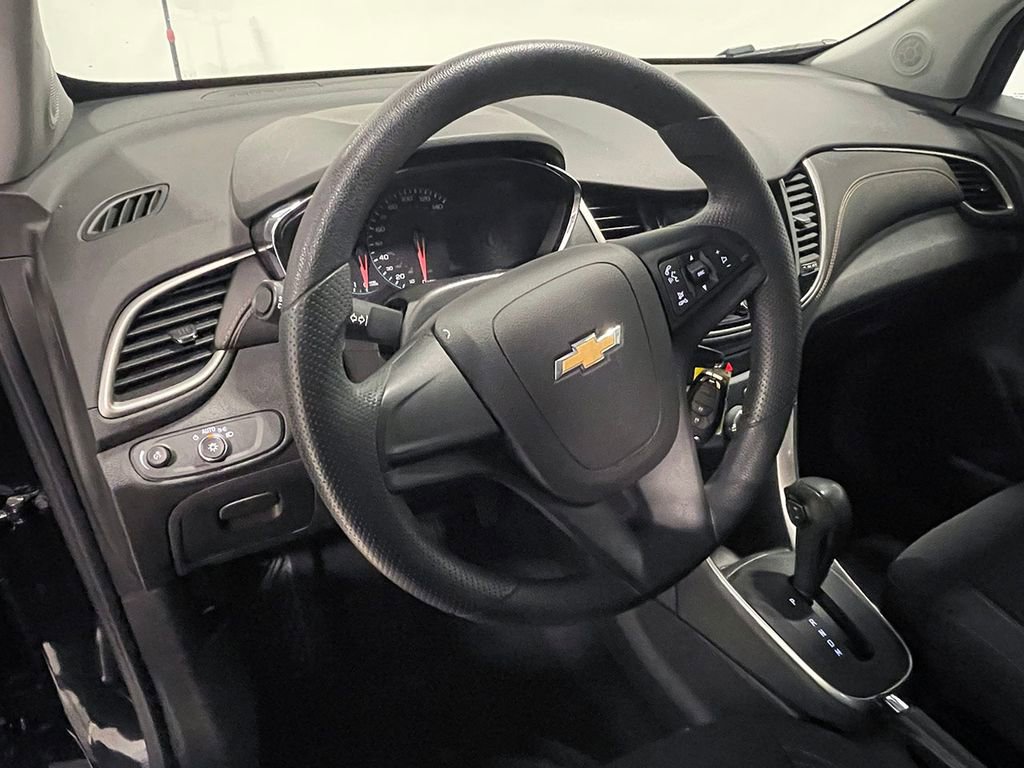 Used 2019 Chevrolet Trax LS image 20