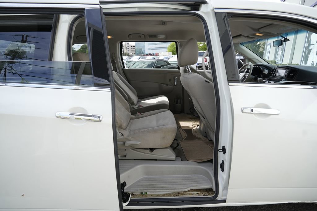 Used 2016 Nissan Quest SV FWD image 31