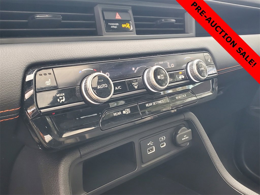 Used 2023 Honda Pilot TrailSport image 31