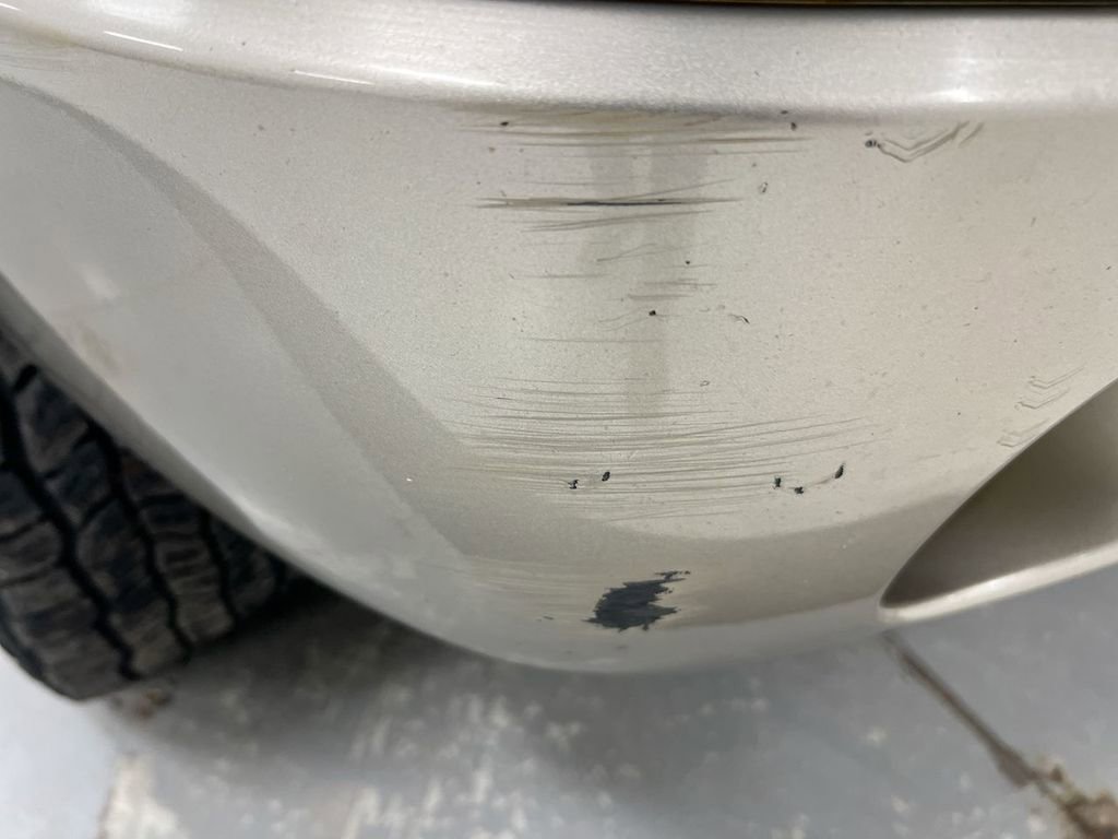 Used 2003 GMC Sierra 2500 SLT w/ SLT Preferred Equipment Group image 28