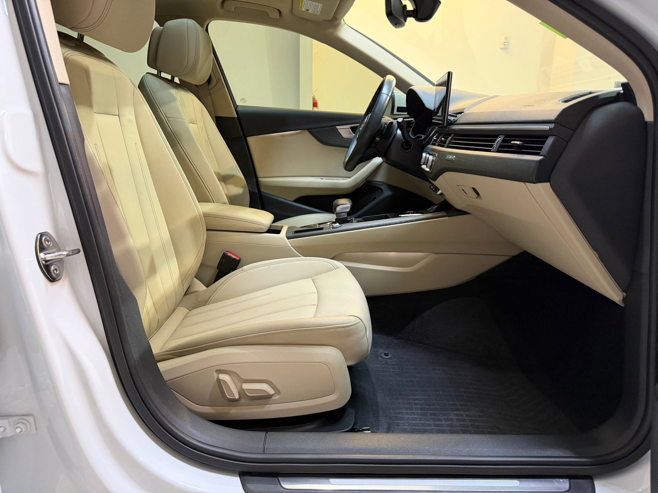 Used 2021 Audi A4 2.0T Premium w/ Convenience Package image 50