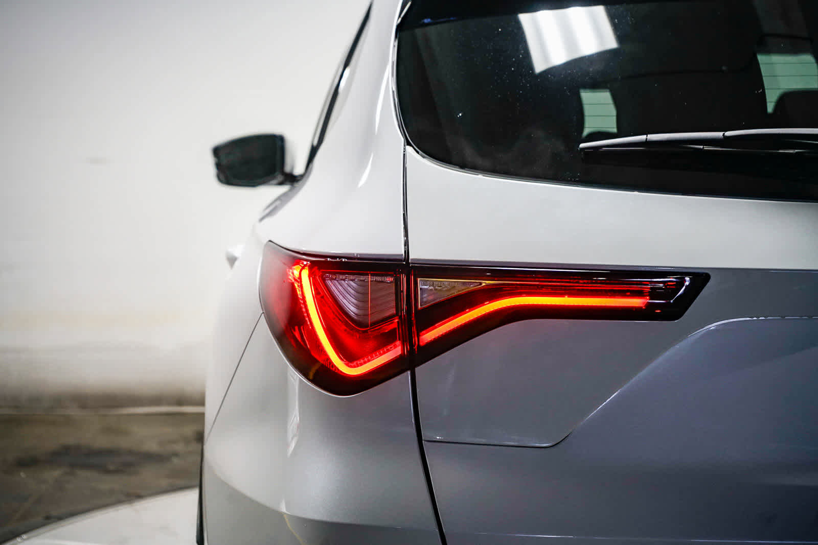 Used 2025 Acura MDX SH-AWD w/ Technology Package image 10