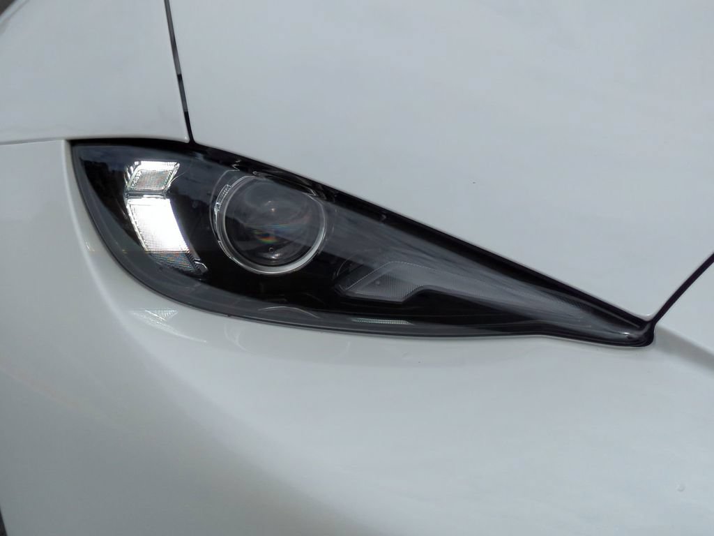 New 2026 MAZDA MX-5 Miata Club w/ Interior Package RWD image 10
