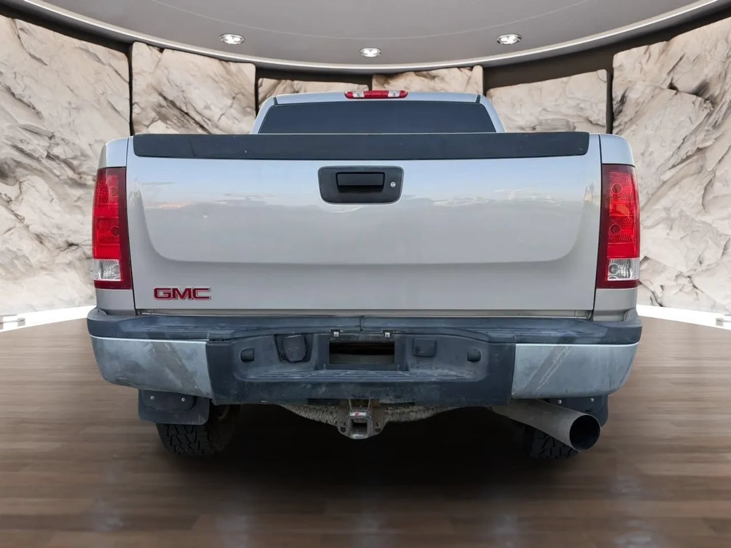 Used 2007 GMC Sierra 2500 SLE w/ Z71 Off-Road Package AWD/4WD image 7