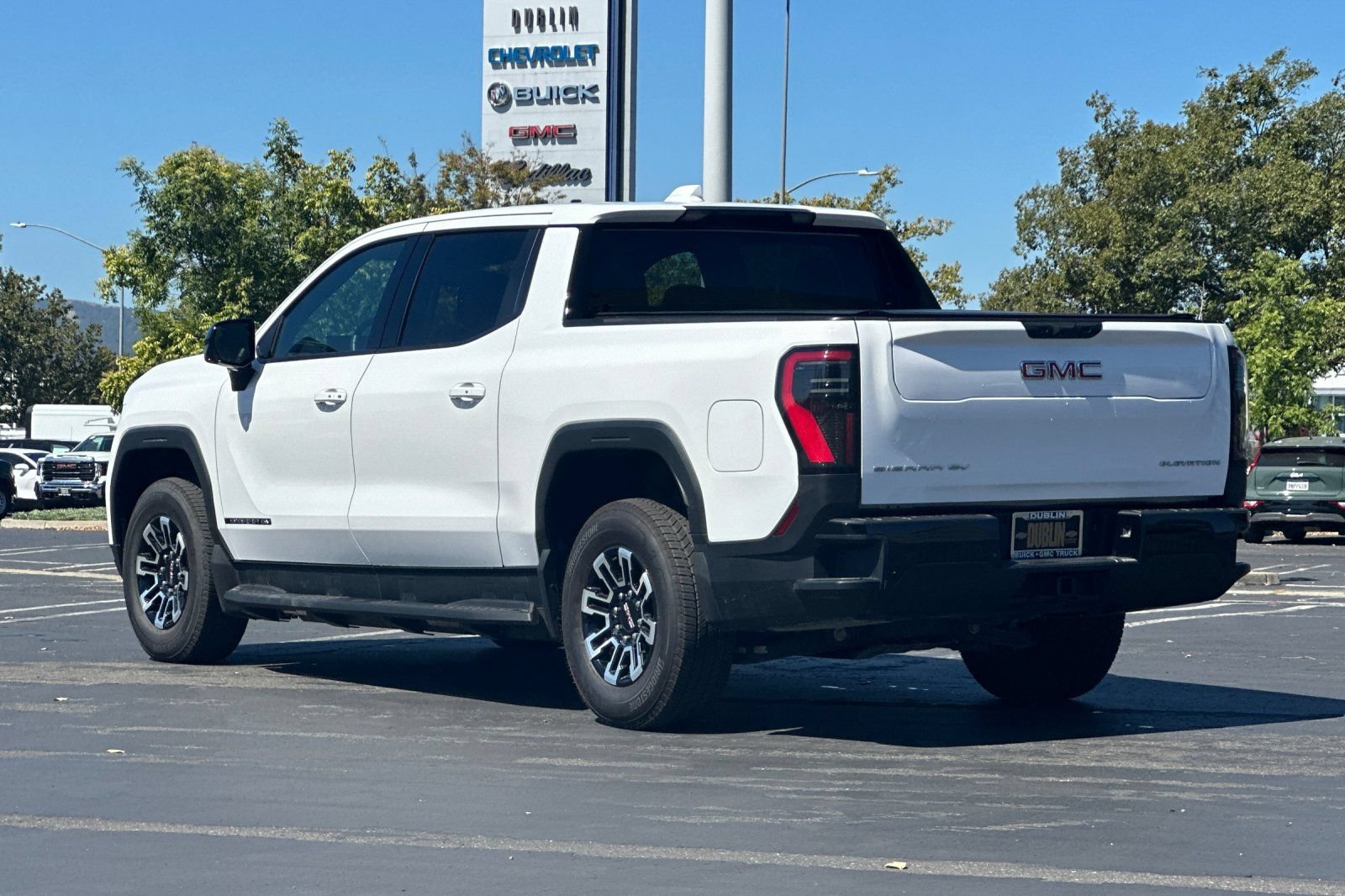Used 2026 GMC Sierra EV Elevation AWD/4WD image 6