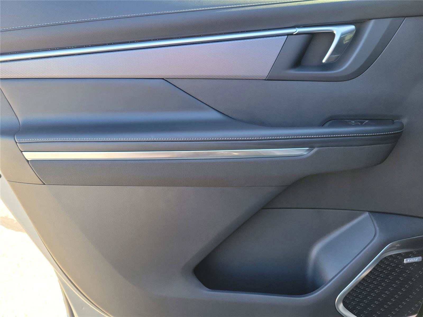 New 2026 Buick Enclave Sport Touring w/ Power Package image 17