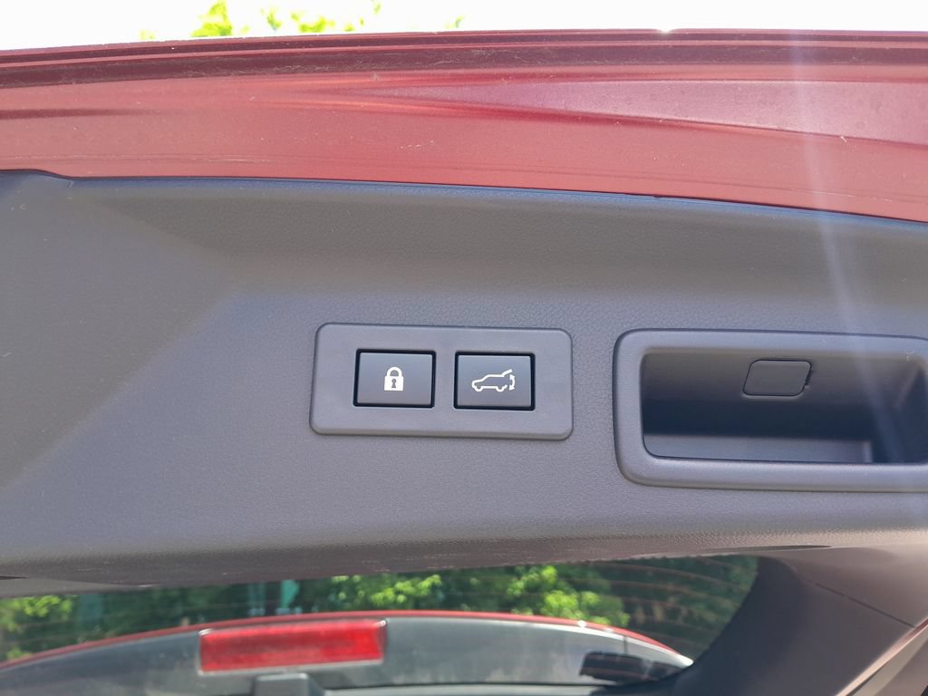 Certified 2025 Subaru Forester Touring AWD/4WD image 38