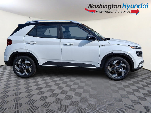 New 2026 Hyundai Venue SEL FWD image 7