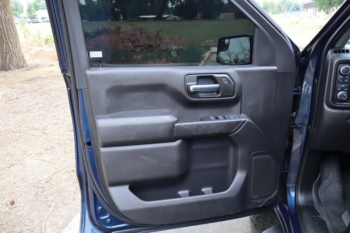 Used 2022 Chevrolet Silverado 1500 Custom AWD/4WD image 23