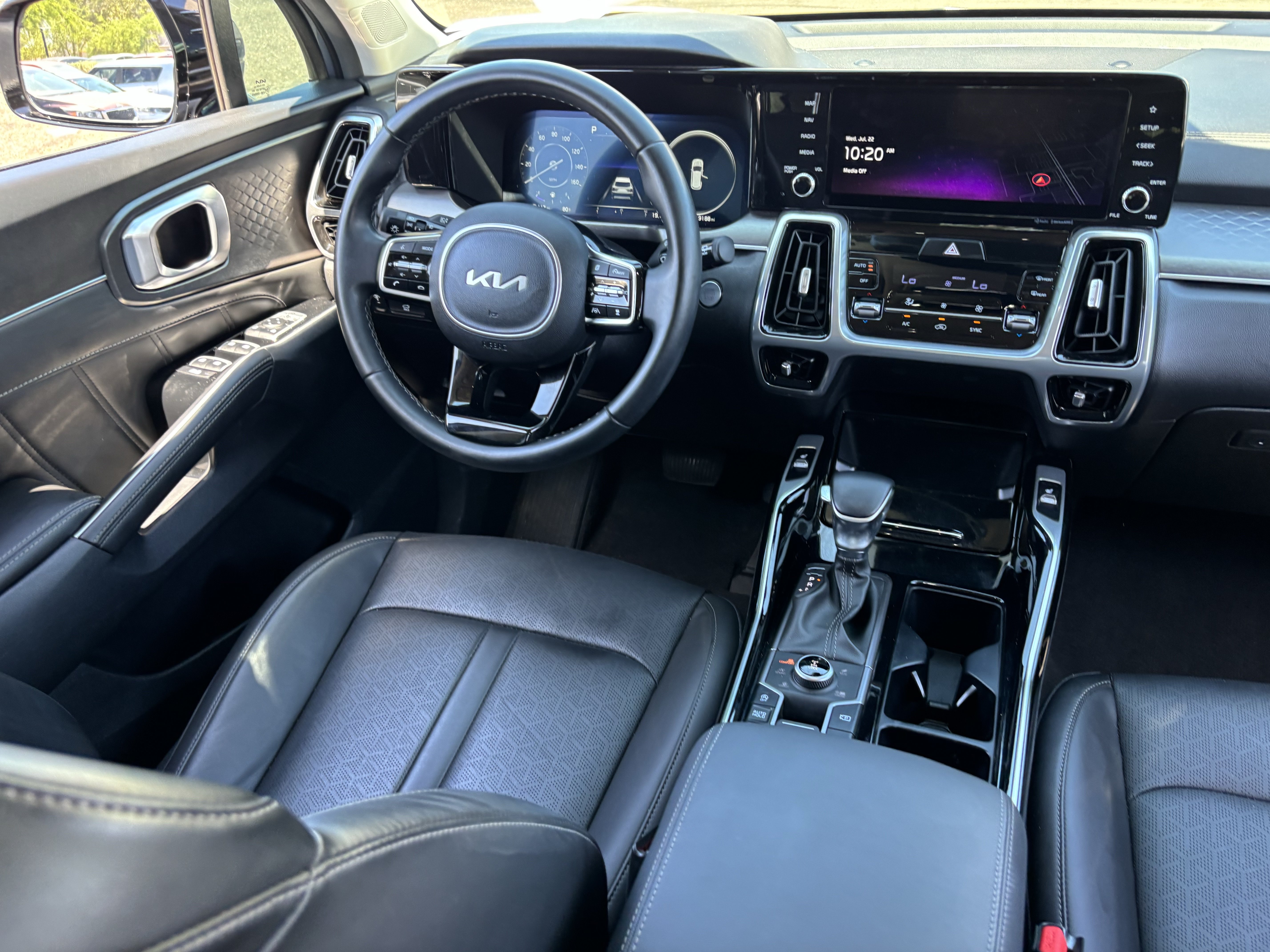 Certified 2023 Kia Sorento SX AWD/4WD image 12