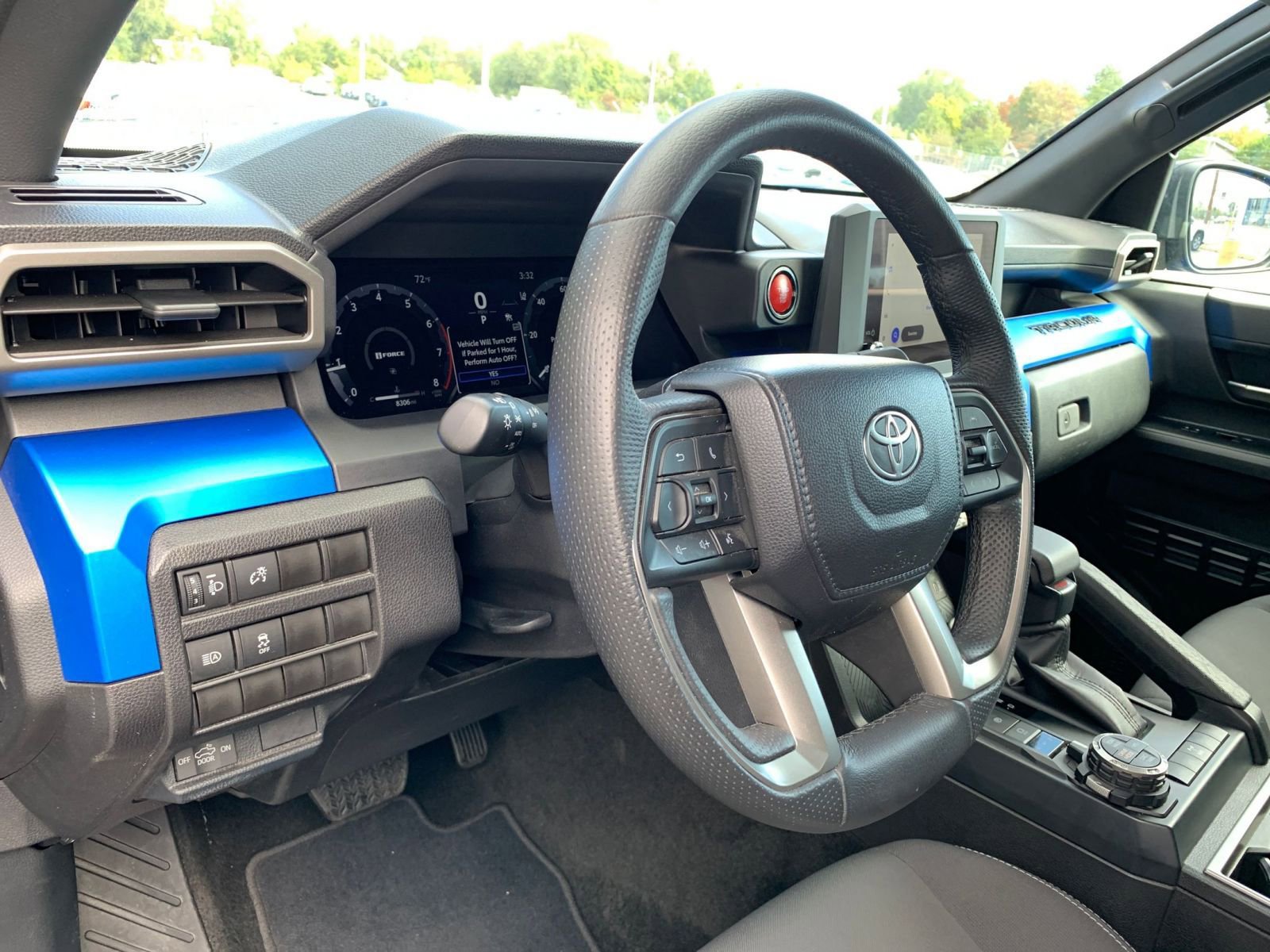 Used 2025 Toyota Tacoma TRD Off-Road image 32