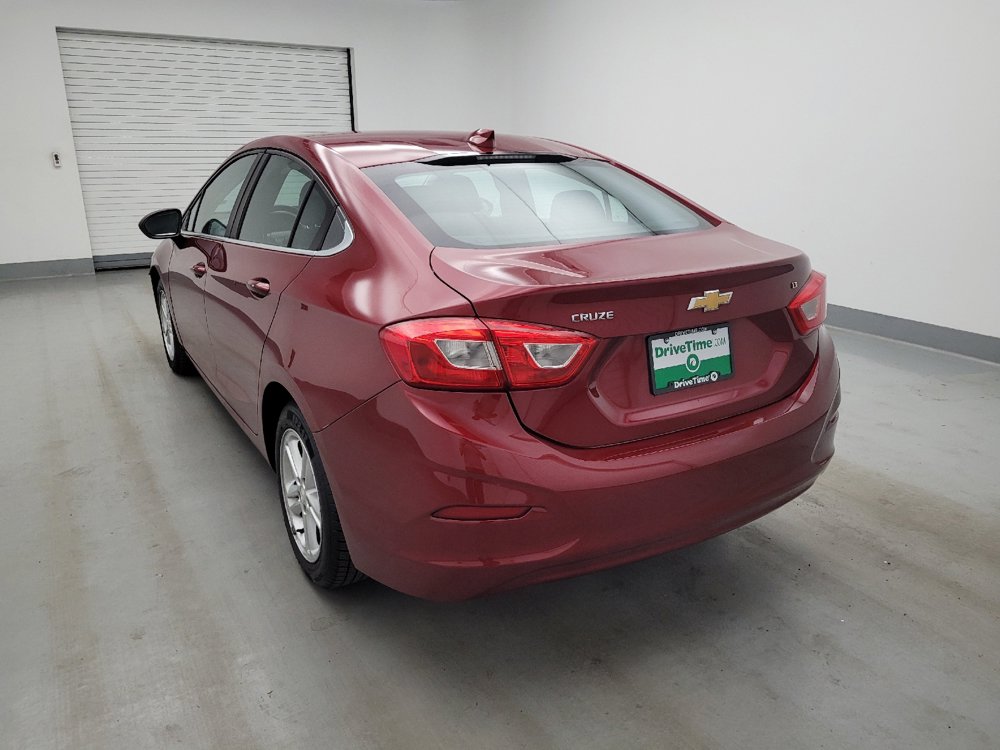 Used 2017 Chevrolet Cruze LT w/ Convenience Package FWD image 5