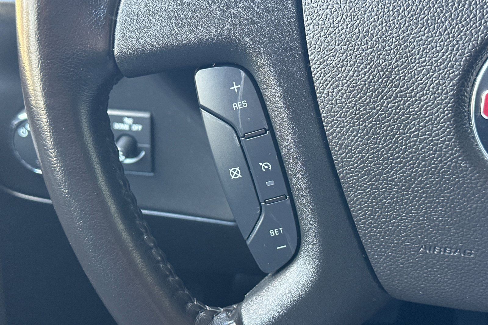 Used 2023 GMC Savana 2500 Extended w/ Driver Convenience Package image 33