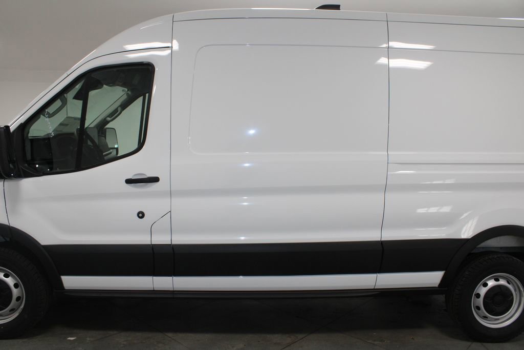 New 2026 Ford Transit 250 148 Medium Roof w/ Load Area Protection Package RWD image 5