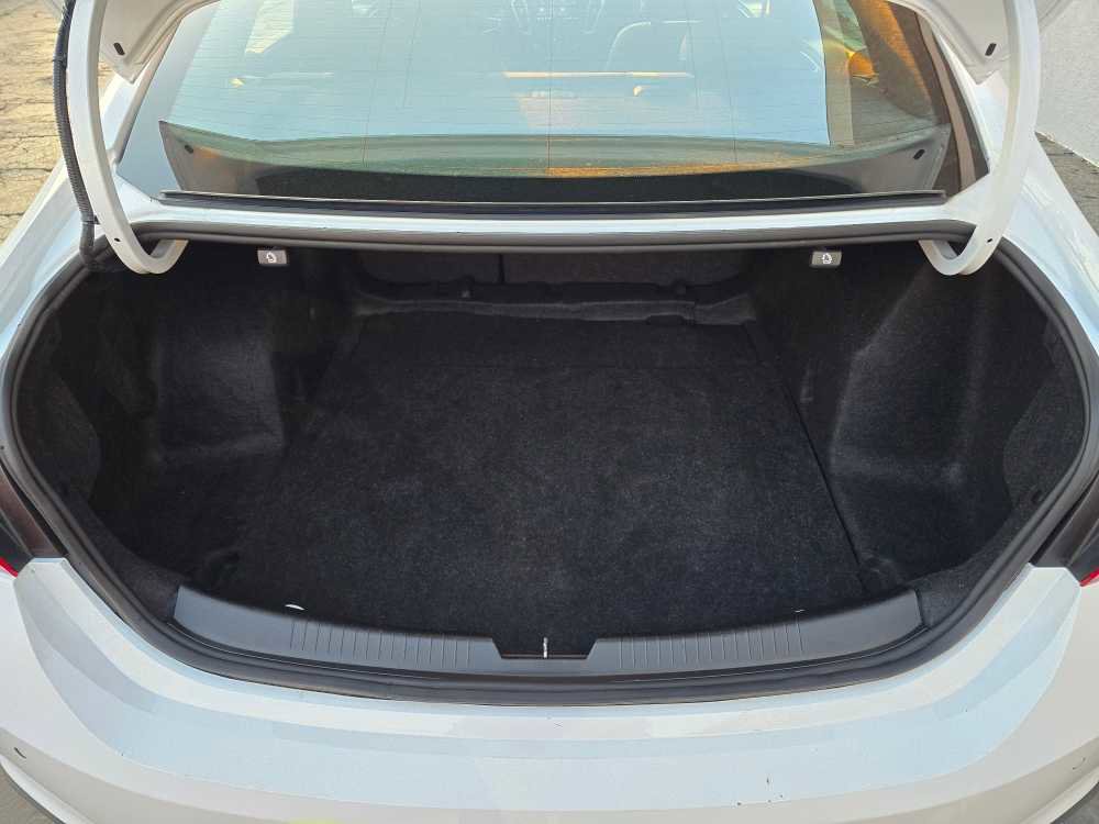 Used 2022 Chevrolet Malibu RS image 7