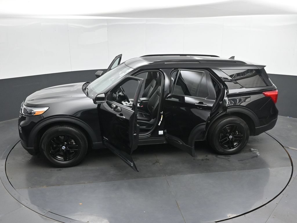 Used 2023 Ford Explorer XLT w/ Equipment Group 202A AWD/4WD image 51