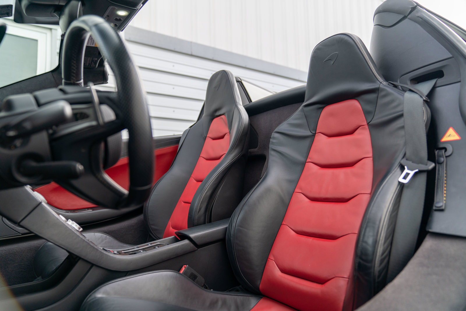 Used 2016 McLaren 650S Spider RWD image 22