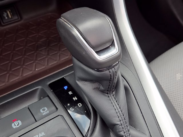 Used 2024 Toyota RAV4 Limited AWD/4WD image 31