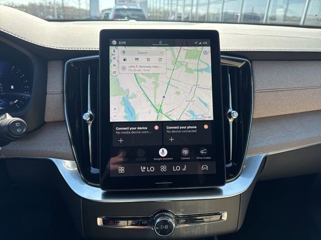Certified 2025 Volvo XC90 B6 Plus image 25