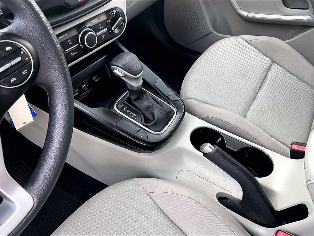 Used 2025 Kia Soul LX w/ LX Technology Package FWD image 20
