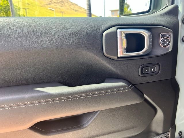 Used 2023 Jeep Wrangler Unlimited Sahara image 21