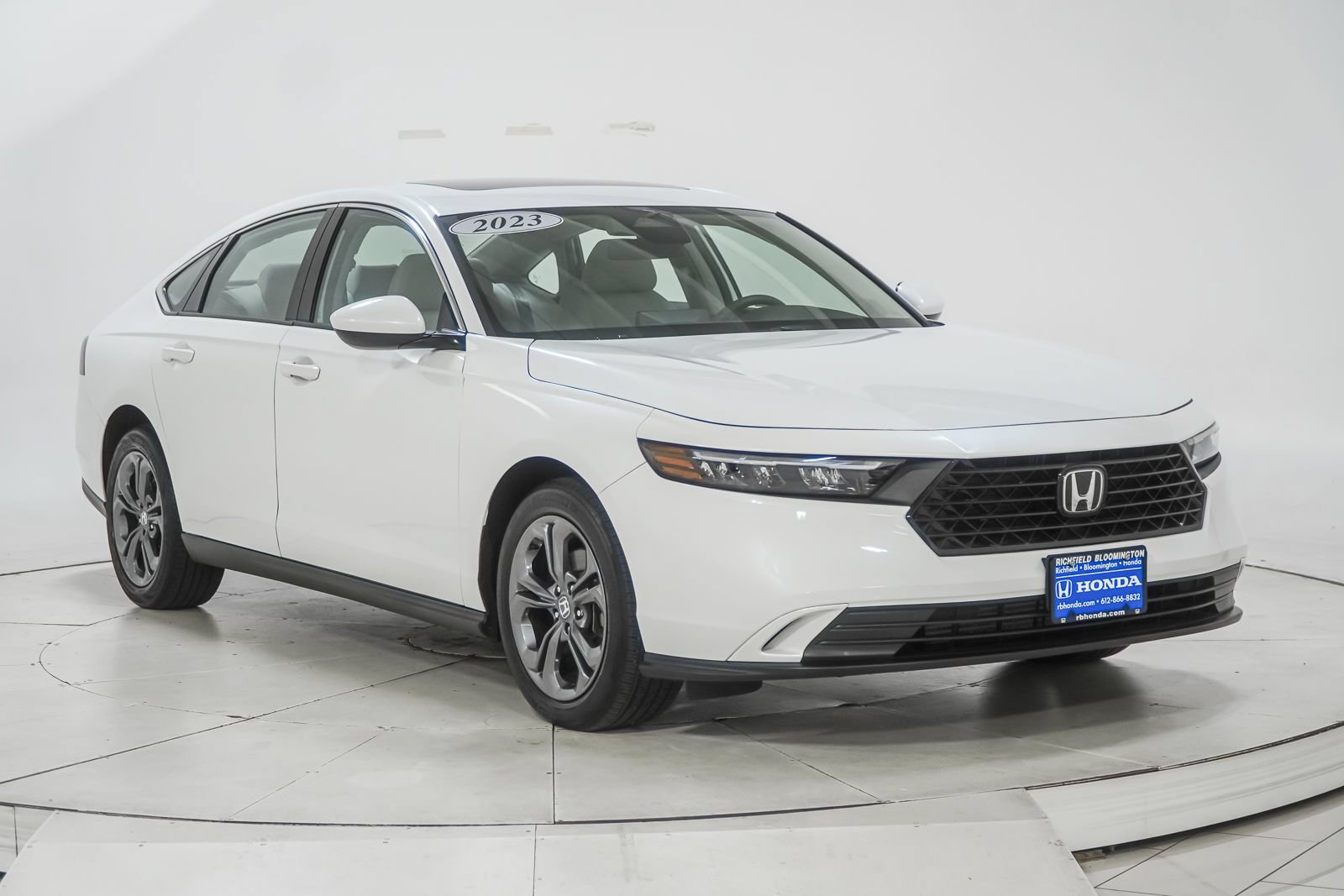 Used 2023 Honda Accord EX image 15
