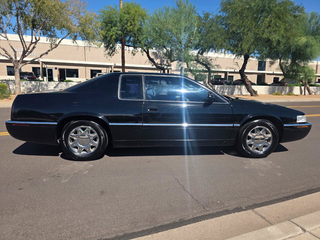 Used 1997 Cadillac Eldorado Touring FWD image 19