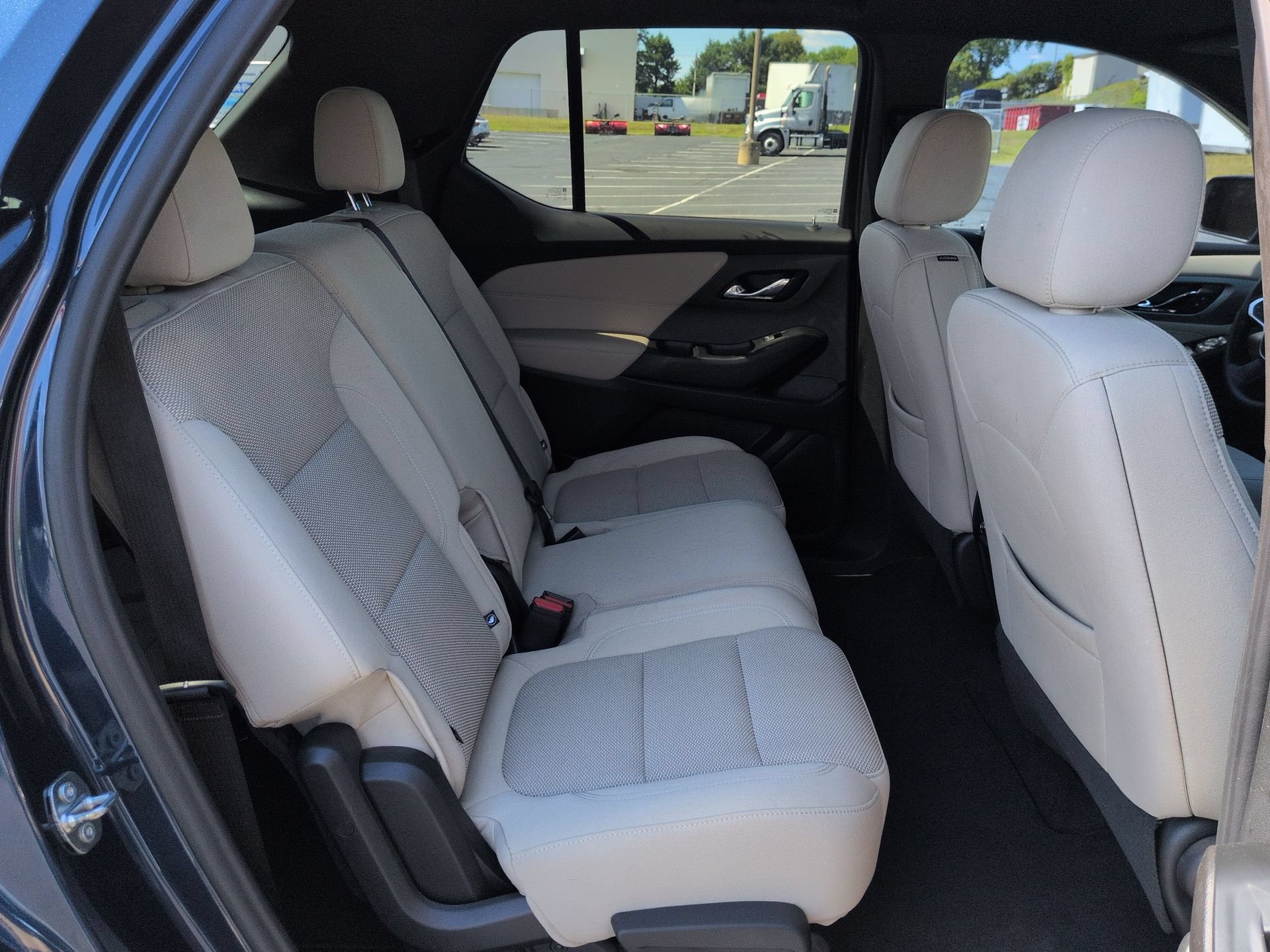 Certified 2023 Chevrolet Traverse LS FWD image 27