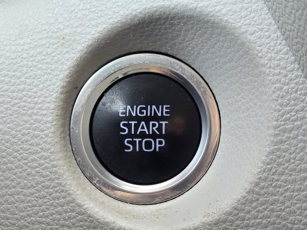 Certified 2022 Toyota Corolla Cross LE AWD/4WD image 31
