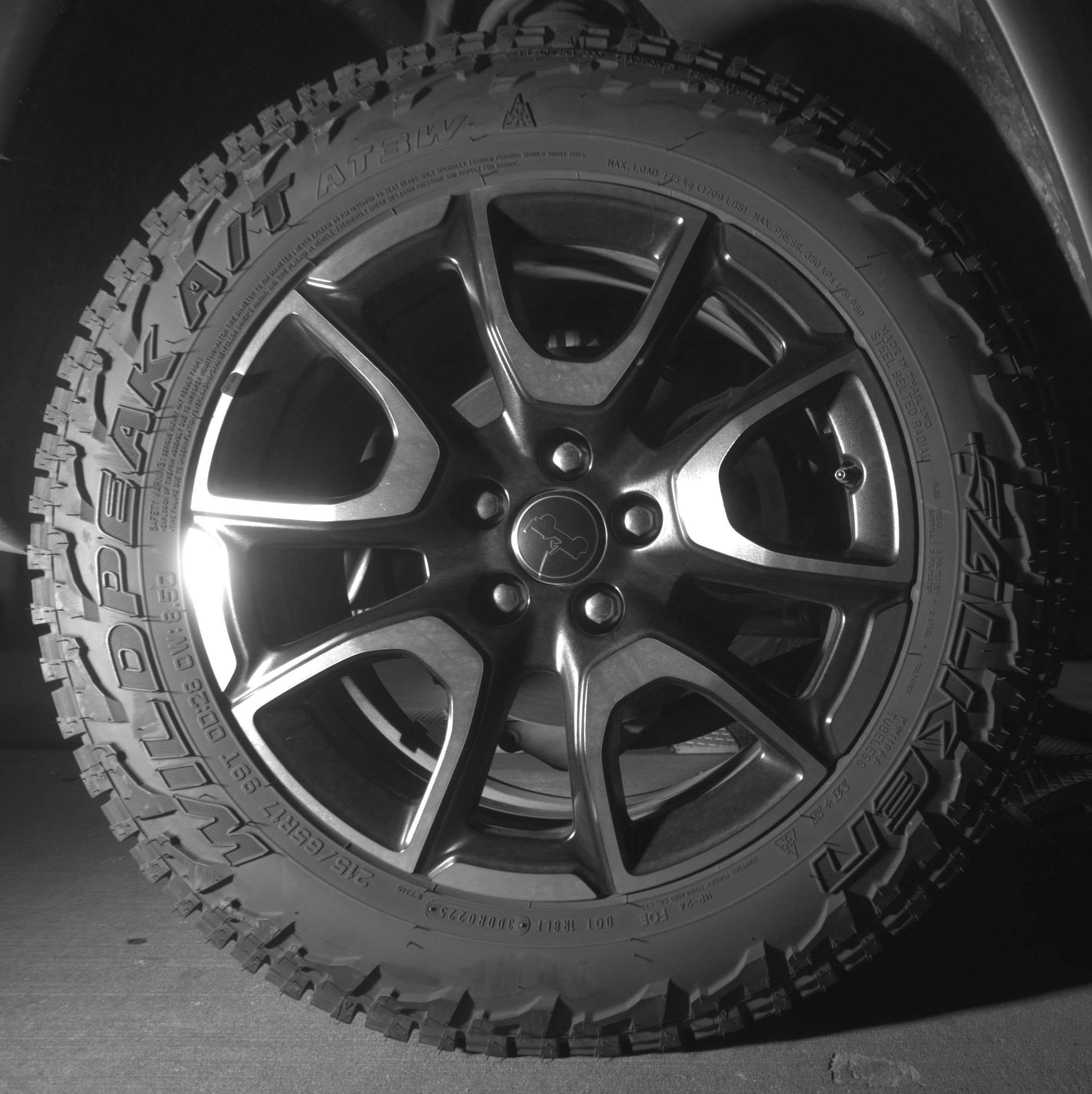 Used 2025 Jeep Compass Trailhawk AWD/4WD image 15