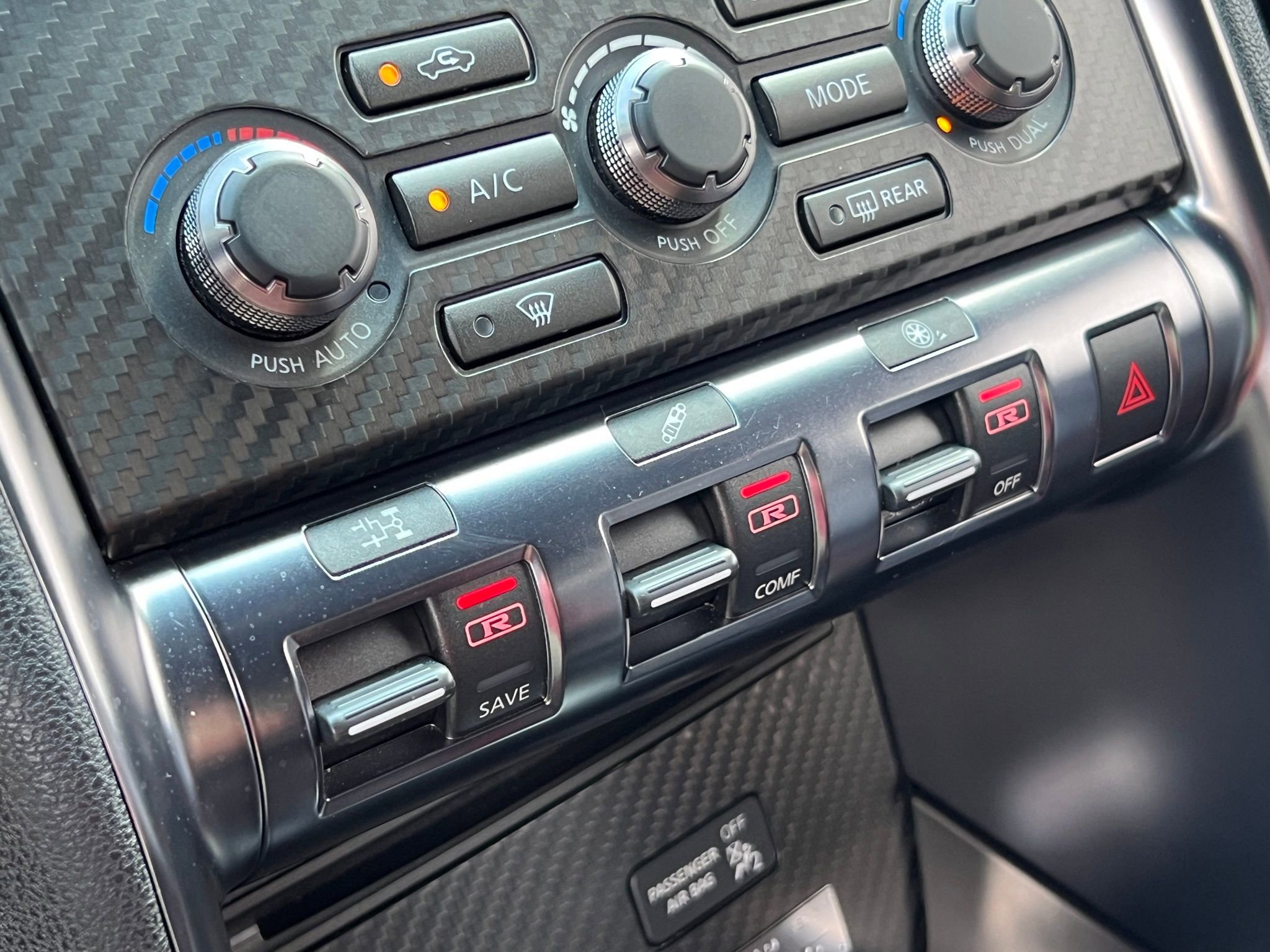 Used 2015 Nissan GT-R Black Edition image 29