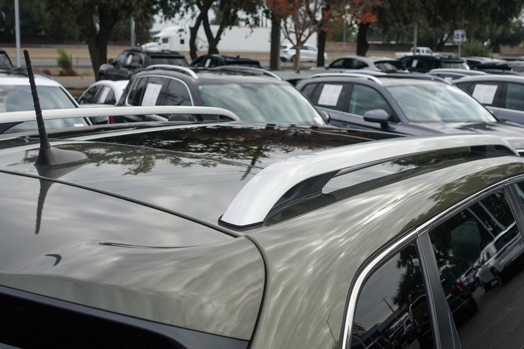 Used 2021 Jeep Cherokee Latitude Plus w/ Sun & Sound Group image 6