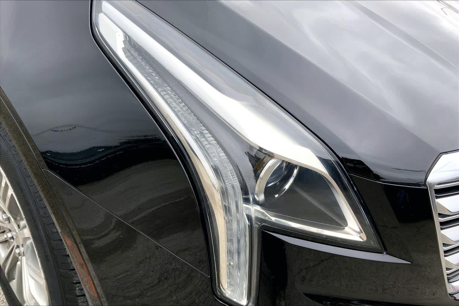 Used 2018 Cadillac XT5 Luxury w/ Driver Awareness Package FWD image 26