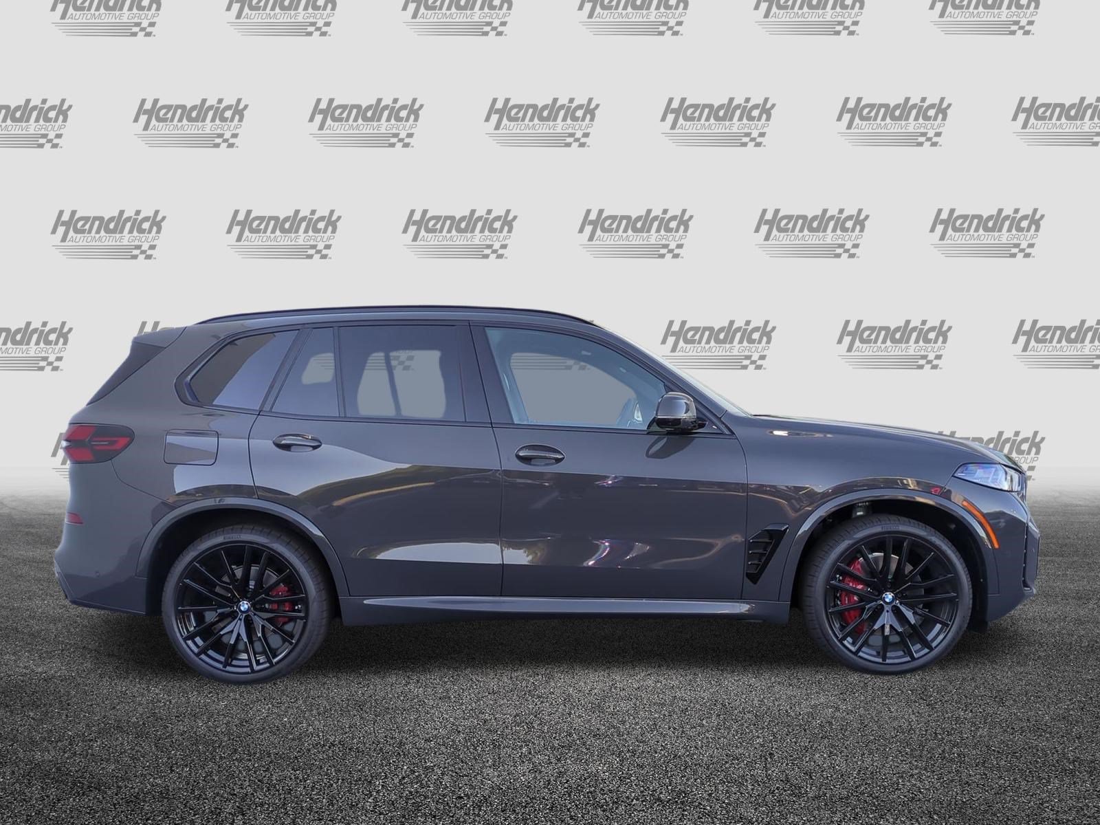 New 2026 BMW X5 xDrive40i w/ M Sport Package AWD/4WD image 11