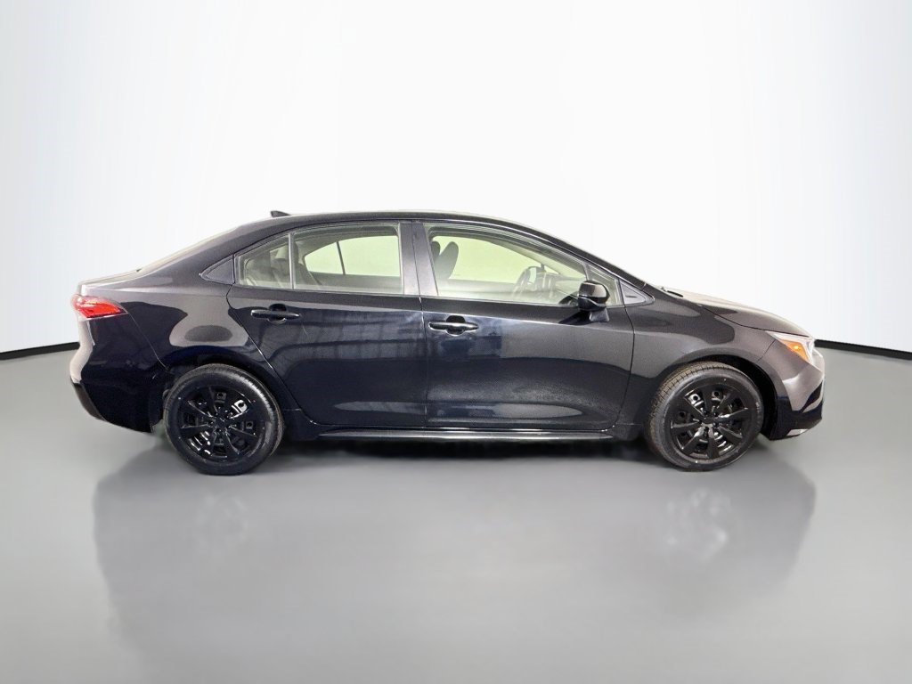 Used 2023 Toyota Corolla LE FWD image 11