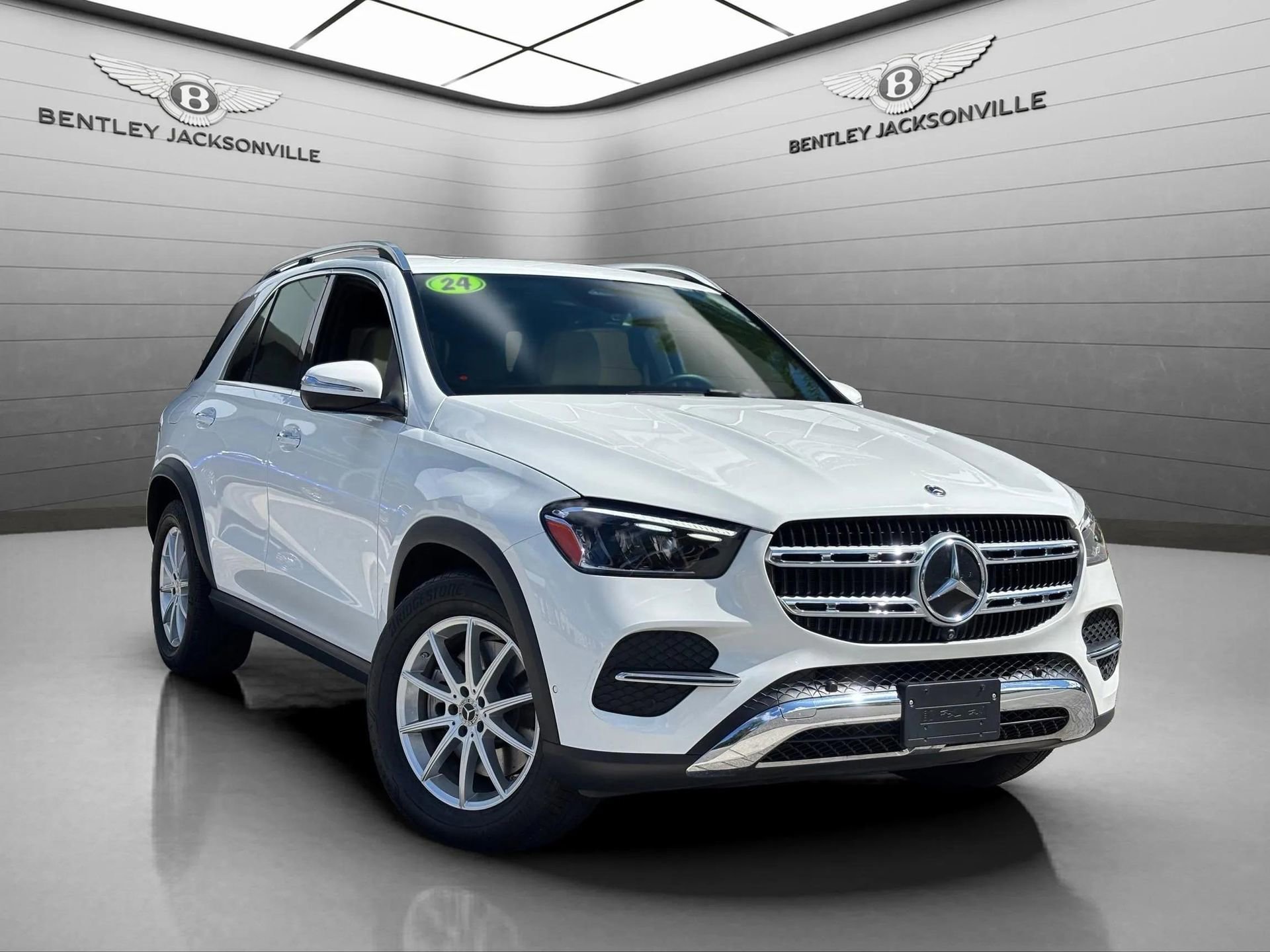 Used 2024 Mercedes-Benz GLE 450e 4MATIC image 1