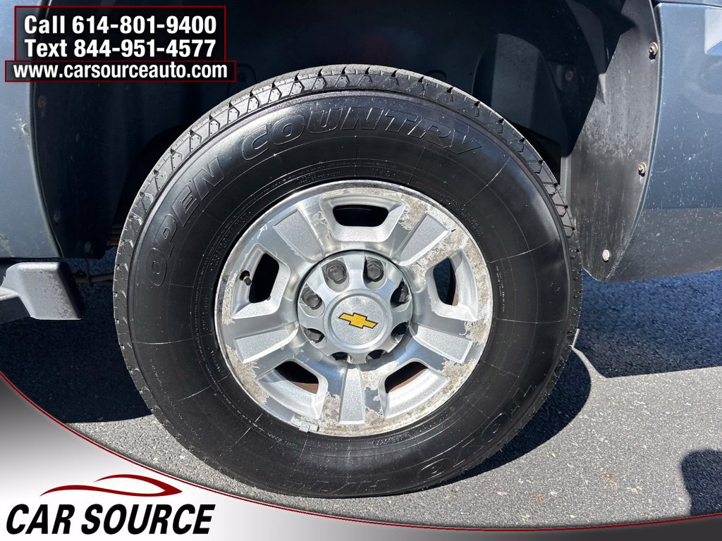 Used 2009 Chevrolet Suburban 2500 LT RWD image 17