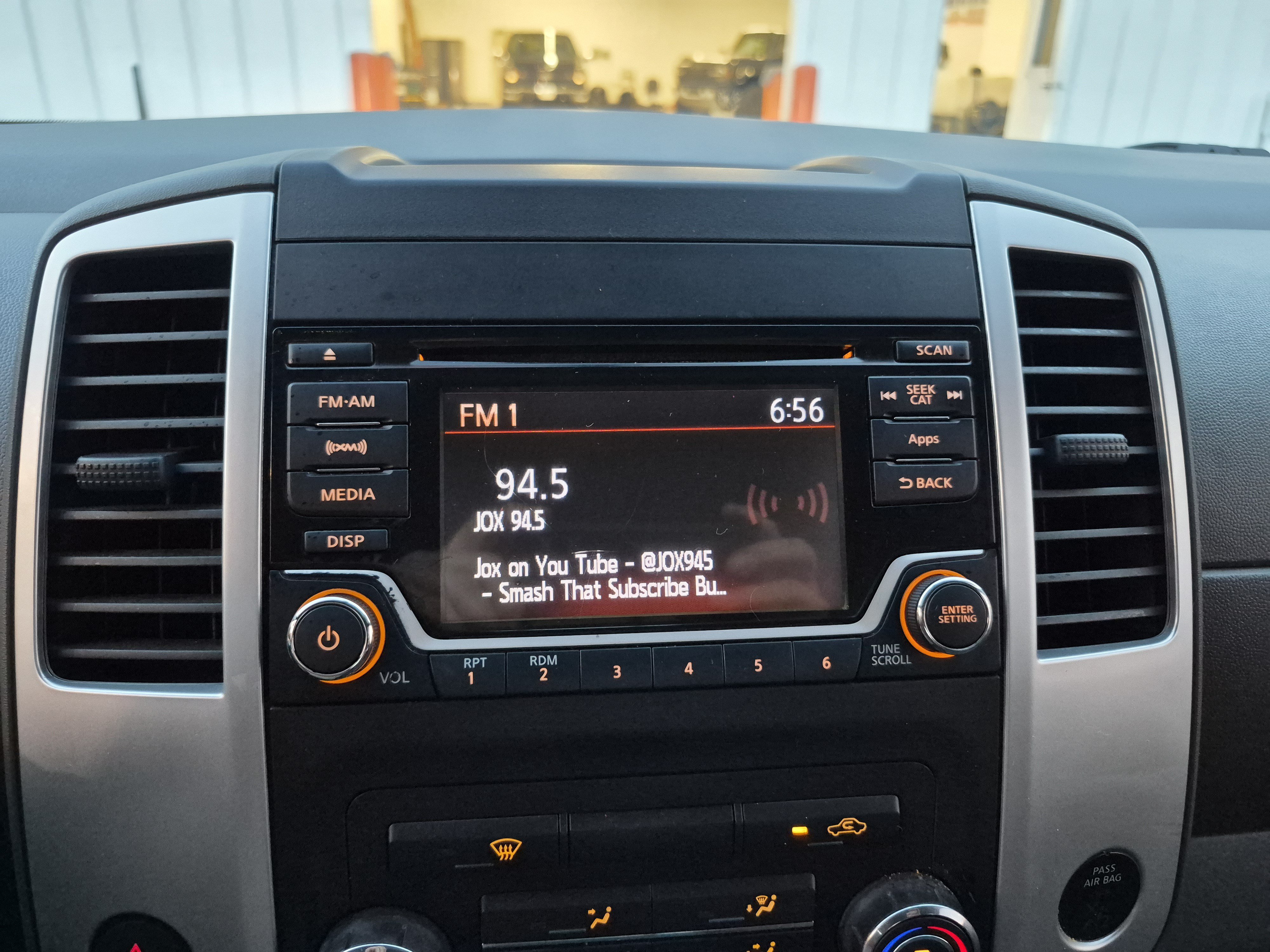 Used 2016 Nissan Frontier SV RWD image 31