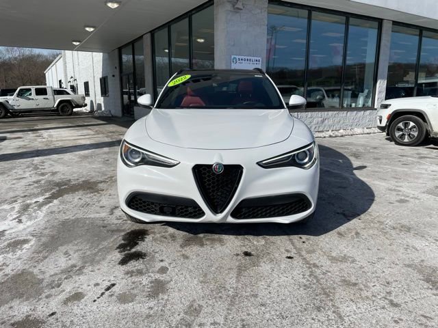 Used 2022 Alfa Romeo Stelvio Sprint image 2