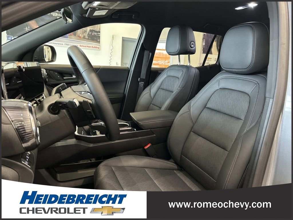 Used 2026 Chevrolet Equinox LT w/ Convenience Package II image 13