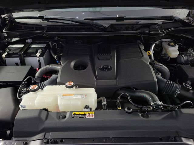 Used 2023 Toyota Tundra SR5 w/ SR5 Convenience Package AWD/4WD image 13