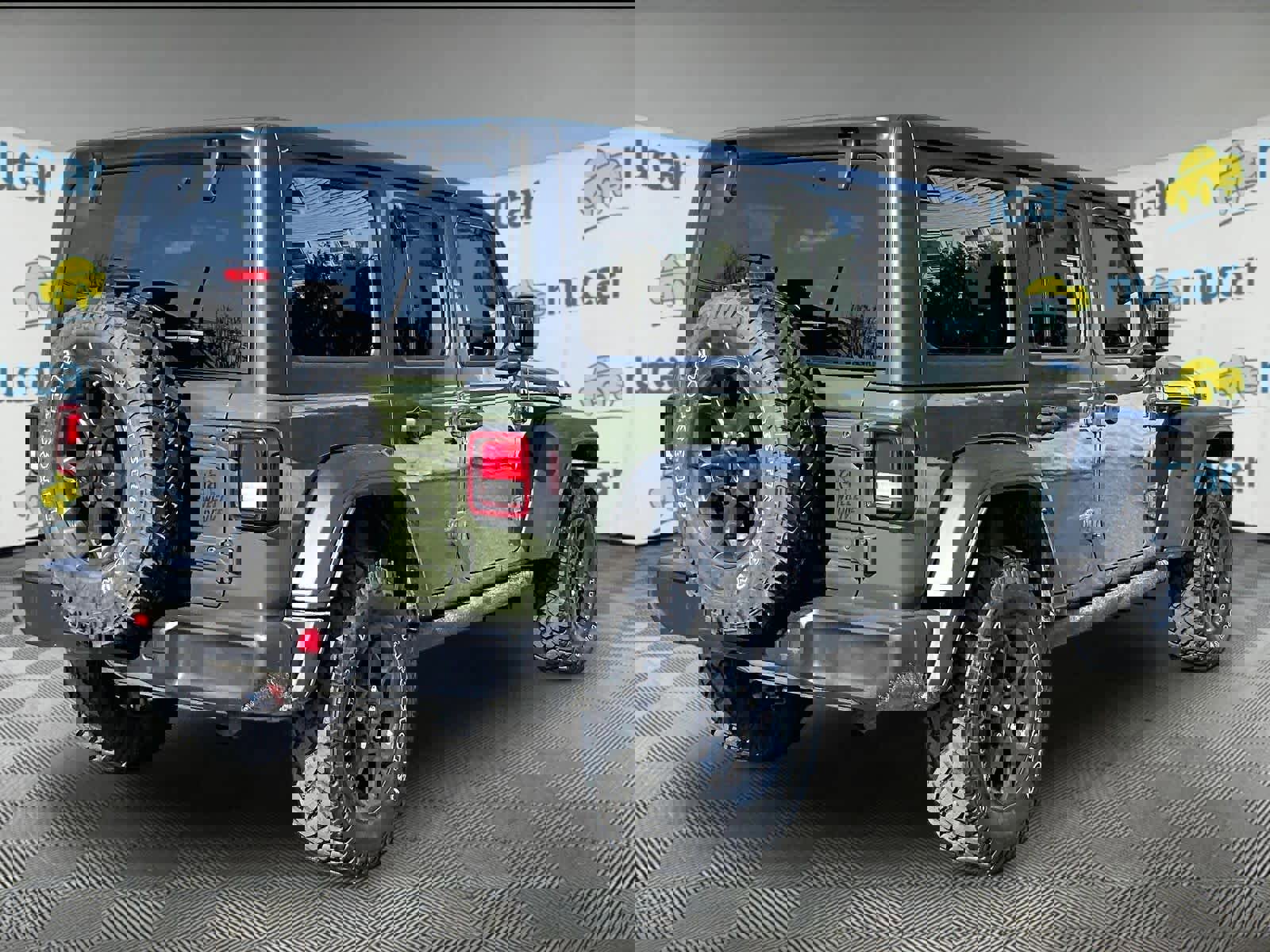 Used 2023 Jeep Wrangler Unlimited w/ Cold Weather Group image 6