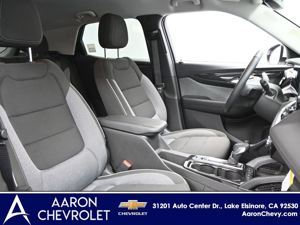 New 2025 Chevrolet TrailBlazer LT w/ Convenience Package FWD image 22