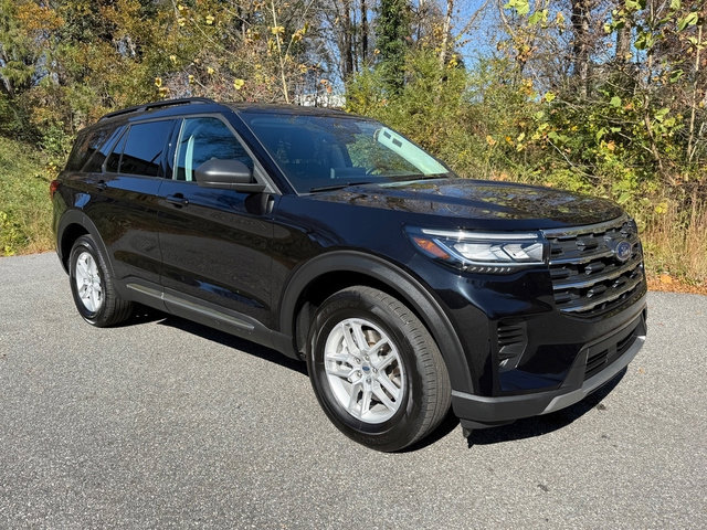 Used 2025 Ford Explorer Active image 4