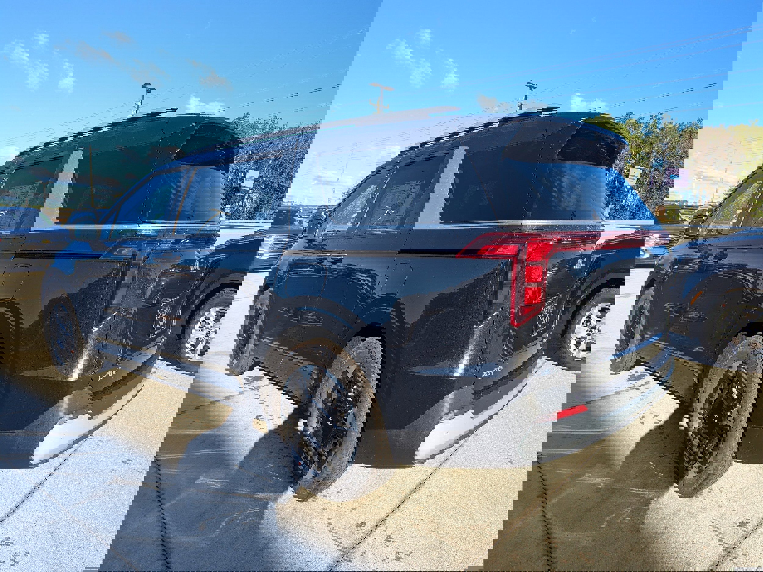 New 2026 Kia Carnival EX image 3