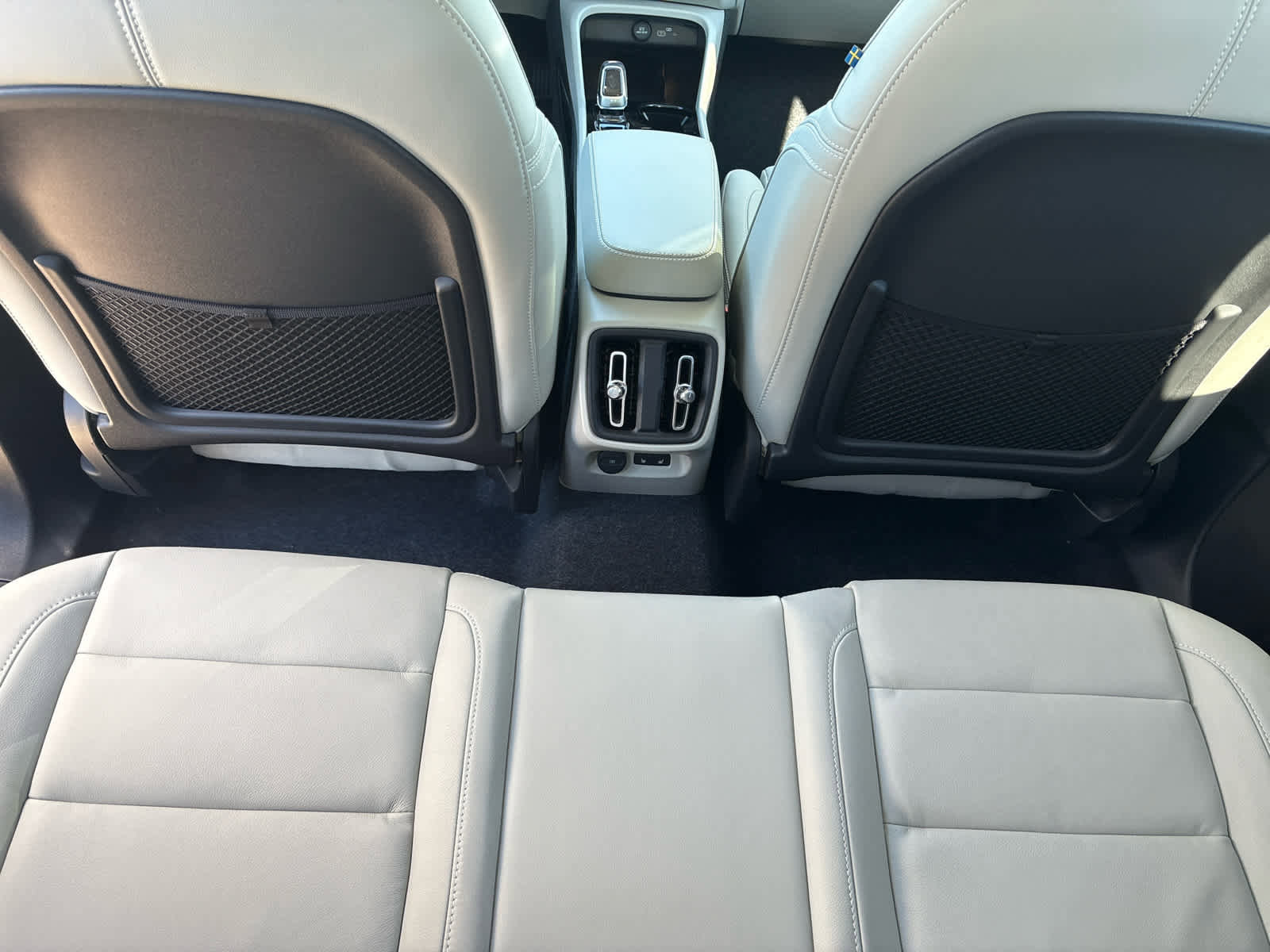 New 2026 Volvo XC40 B5 Ultra w/ Protection Package Premier image 5